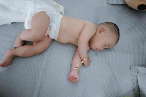 明港宝宝短发型女